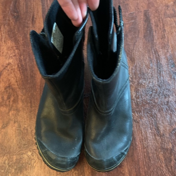 Sorel boots womens 9.5 - Picture 2 of 3